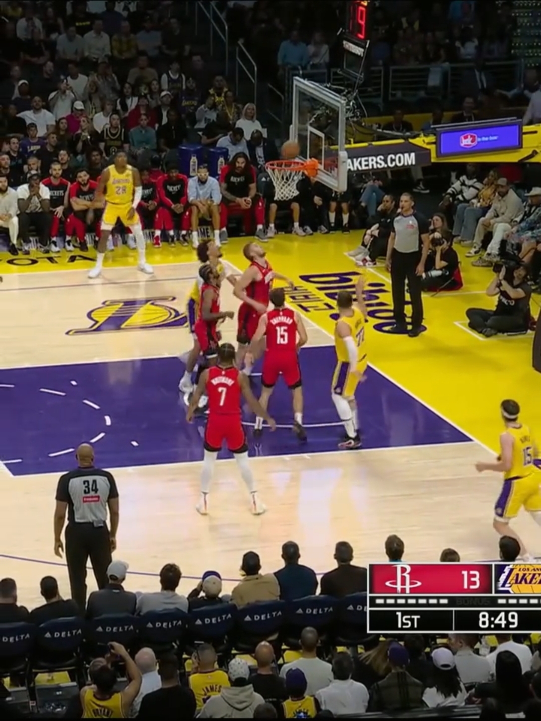 开云体育-巴黎圣日耳曼教练压力巨大！，詹姆斯遭遇五持续失利赛场气氛高涨的简单介绍