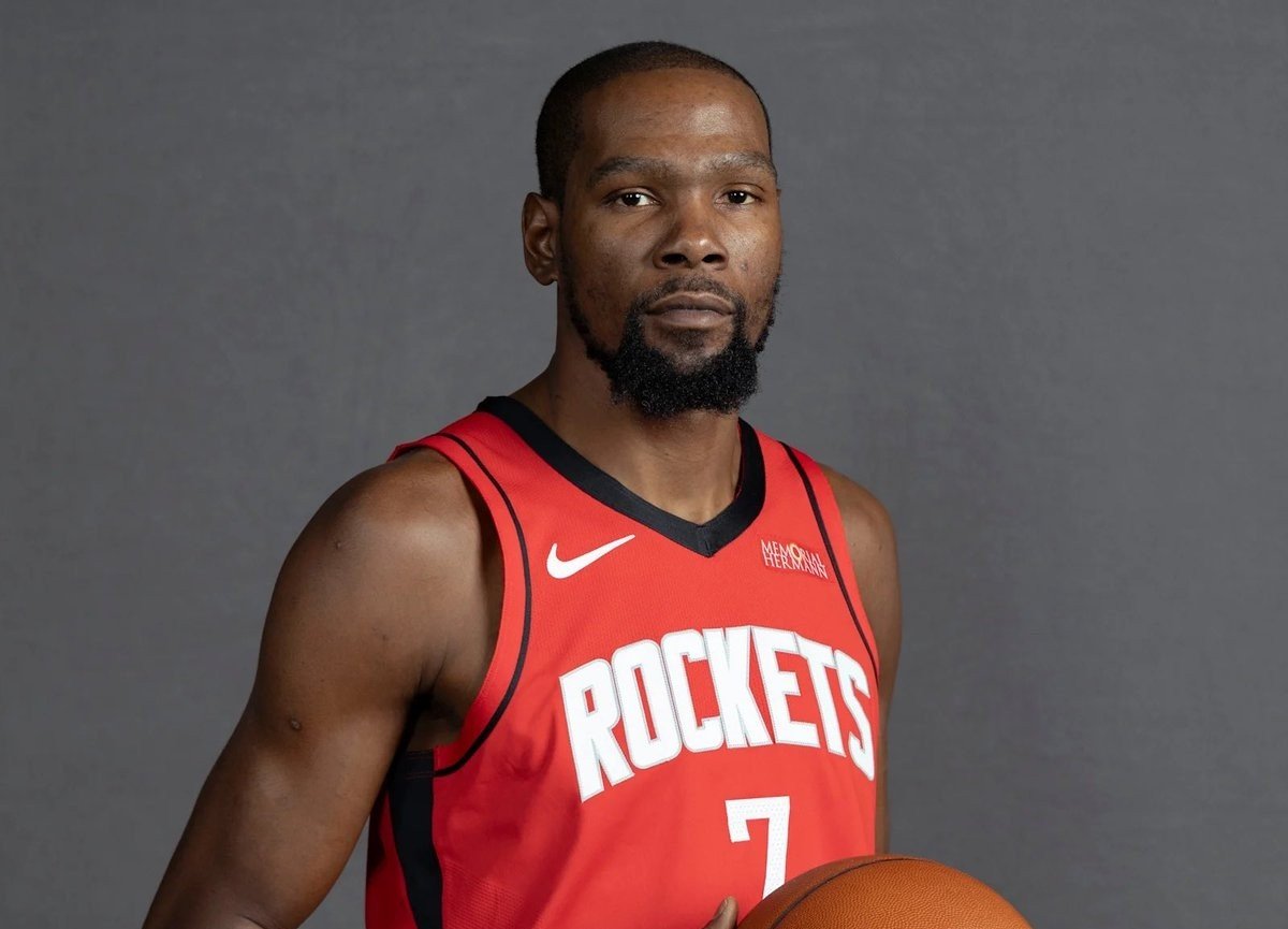 杜兰特赛事官方发布突破纪录新规，瑞士队争议不断！的简单介绍