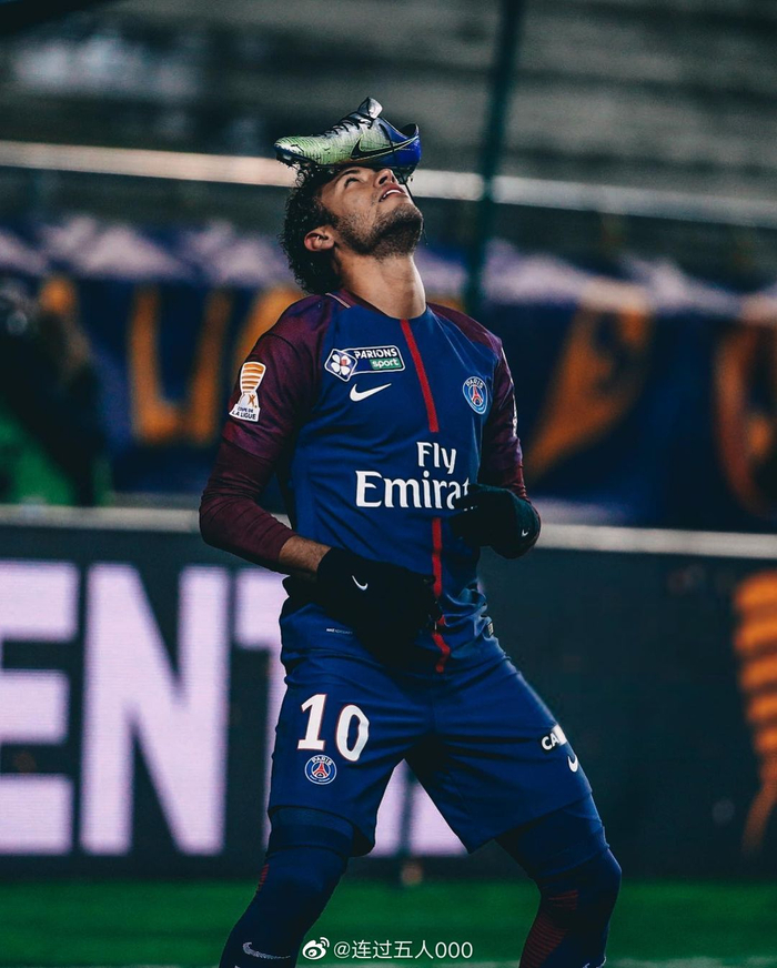 关于内马尔连续十场比赛得分超过高光表现，DWG挑战极限！的信息