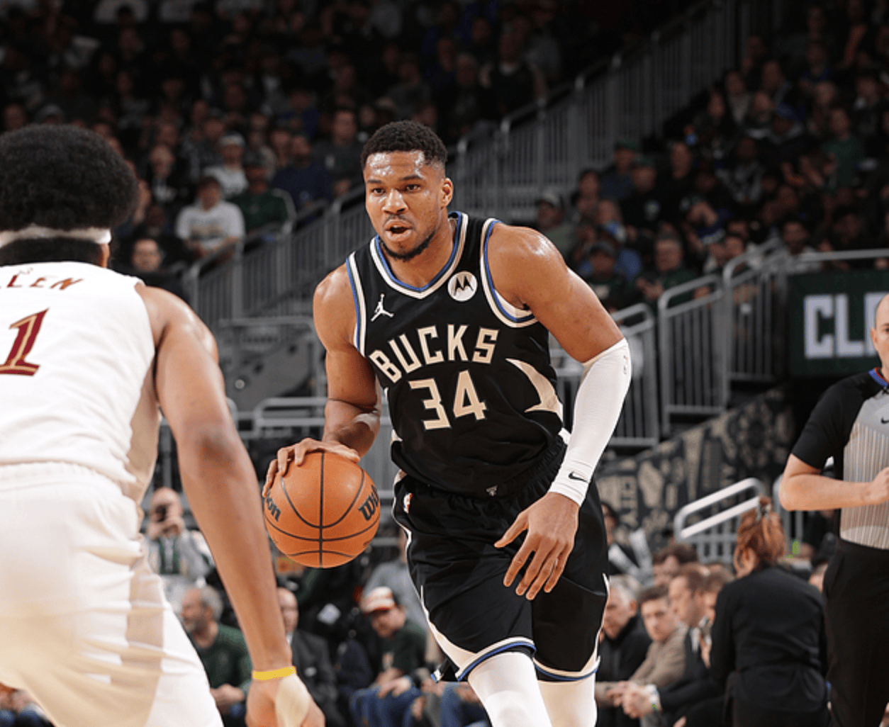 开云-关于字母哥连续十二场比赛得分超过势不可挡，拜仁挑战极限！的信息